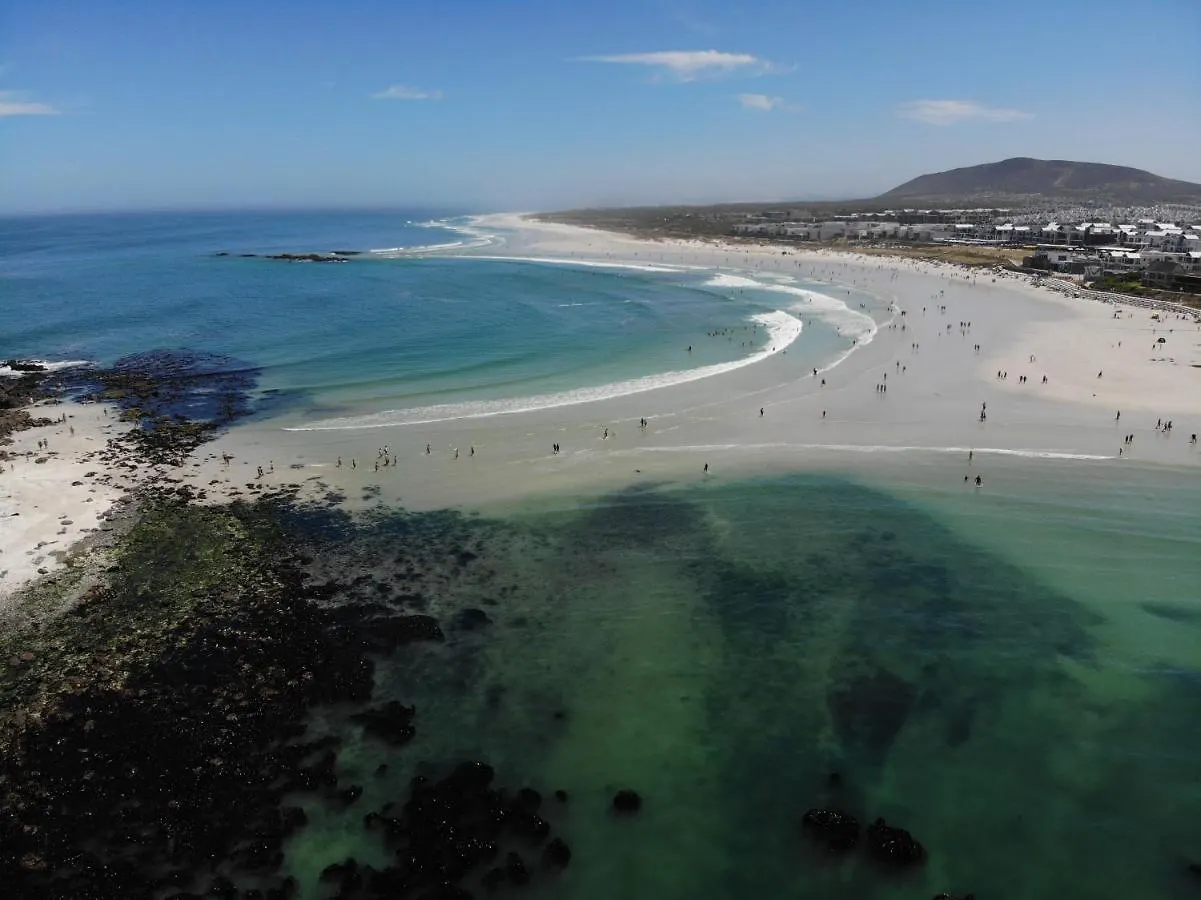 The Sir David Boutique Guest House Bloubergstrand